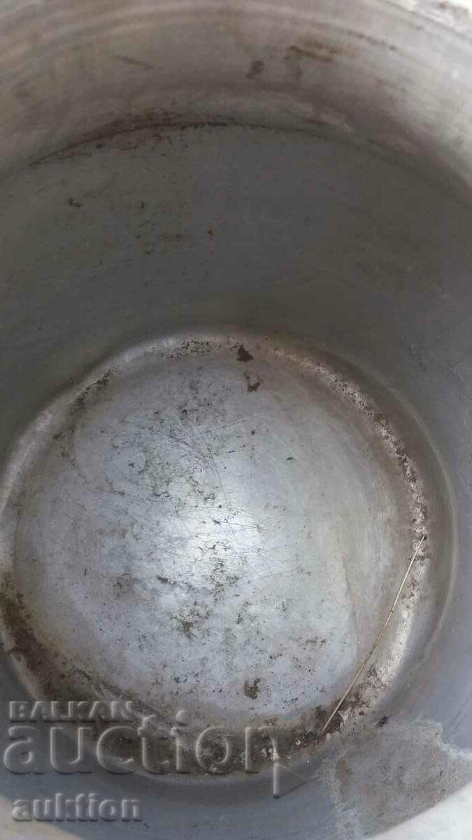 Auction  METAL MILK BOTTLE - CONTAINER 20 LITERS