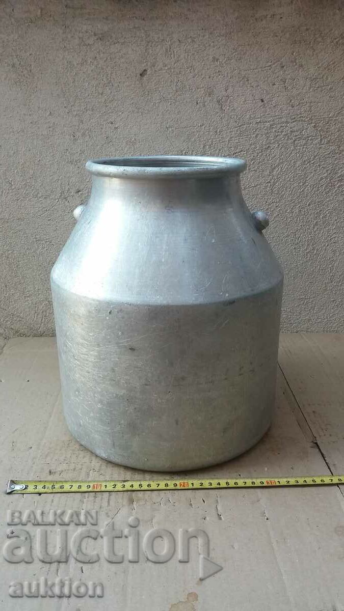 Delivery of METAL MILK BOTTLE - CONTAINER 20 LITERS