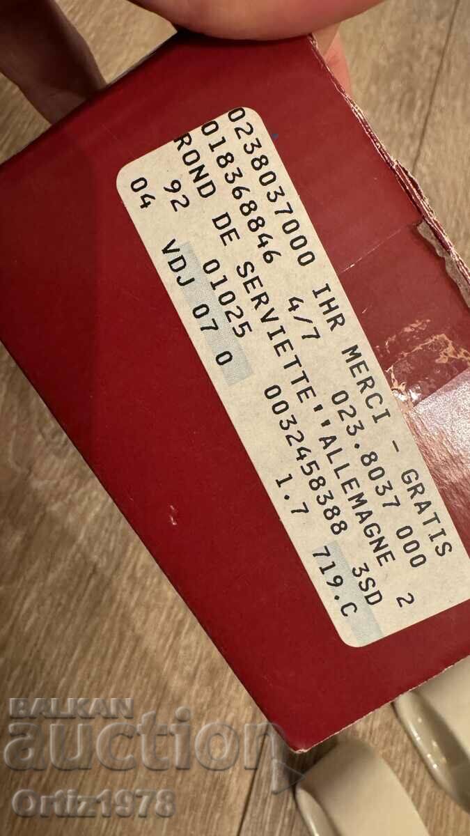 Auction Old ceramic napkin rings - set of 6 pcs. Auction Old ceramic napkin rings - set of 6 pcs.