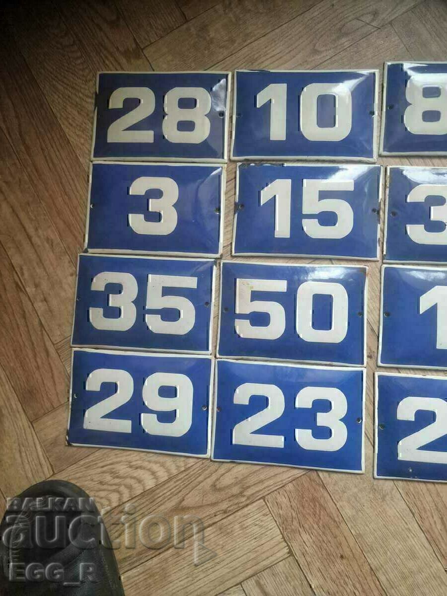 Лот 12 табелка табела емайлирани номера номер с цена € 40.90 | 79.99 лв.