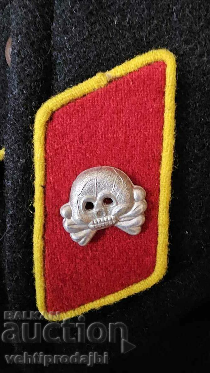 Parade jacket, armored regiment 1941, tsarist time - Boris with price 2600.00 BGN | € 1329.36 Parade jacket, armored regiment 1941, tsarist time - Boris with price 2600.00 BGN | € 1329.36