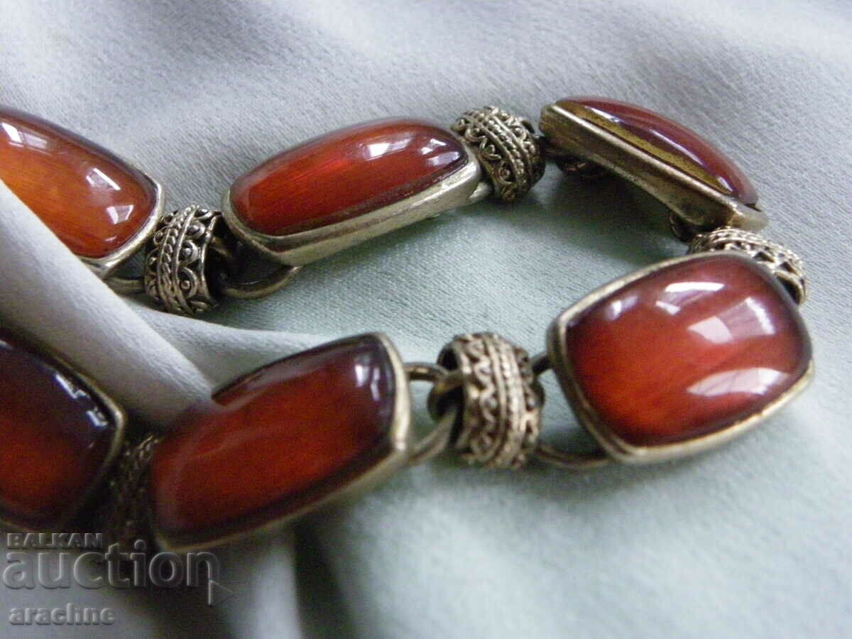 Delivery of A beautiful old bracelet Delivery of A beautiful old bracelet