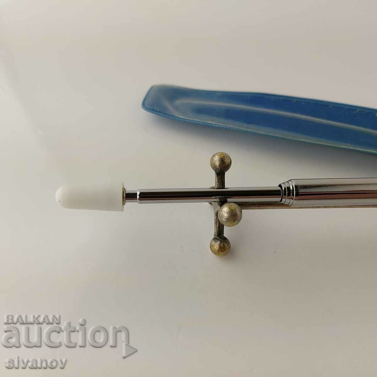 Licitație Interesant stilou cu arătator vechi metalic 63cm #5710