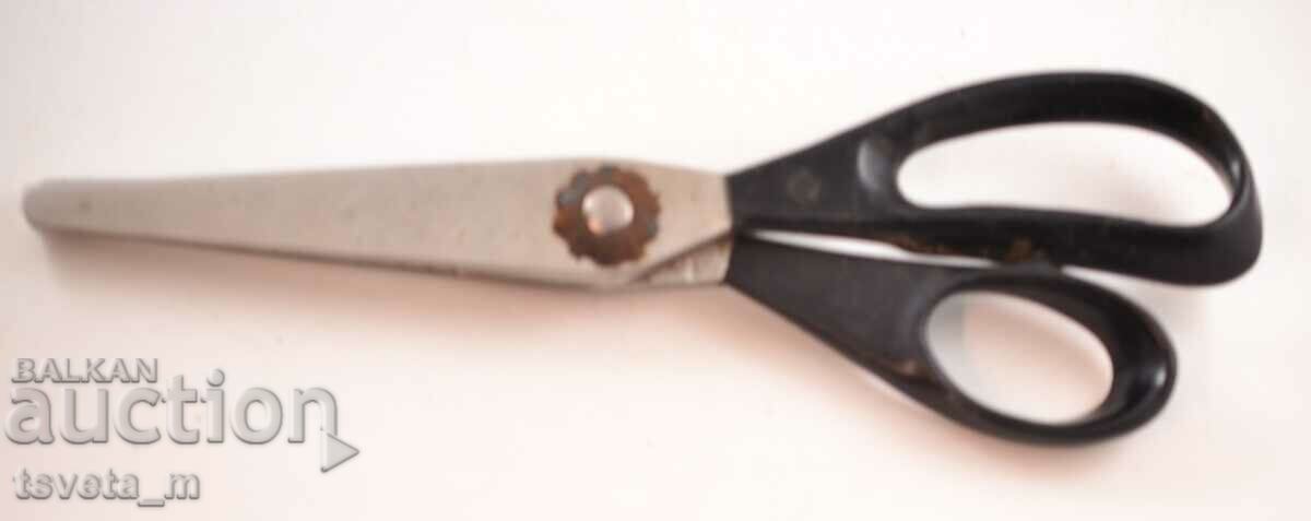 Vintage Zig Zag Sewing Scissors, Fabric Scissors with price 5.00 BGN | € 2.56
