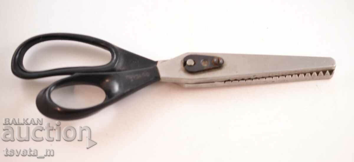 Auction  Vintage Zig Zag Sewing Scissors, Fabric Scissors