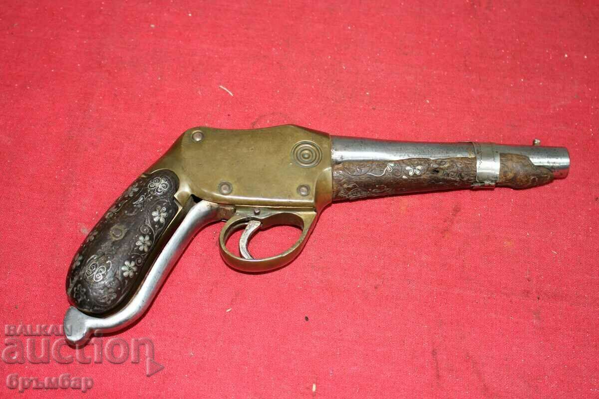 Tetovsky pistol pistol Komitka kabruschi.