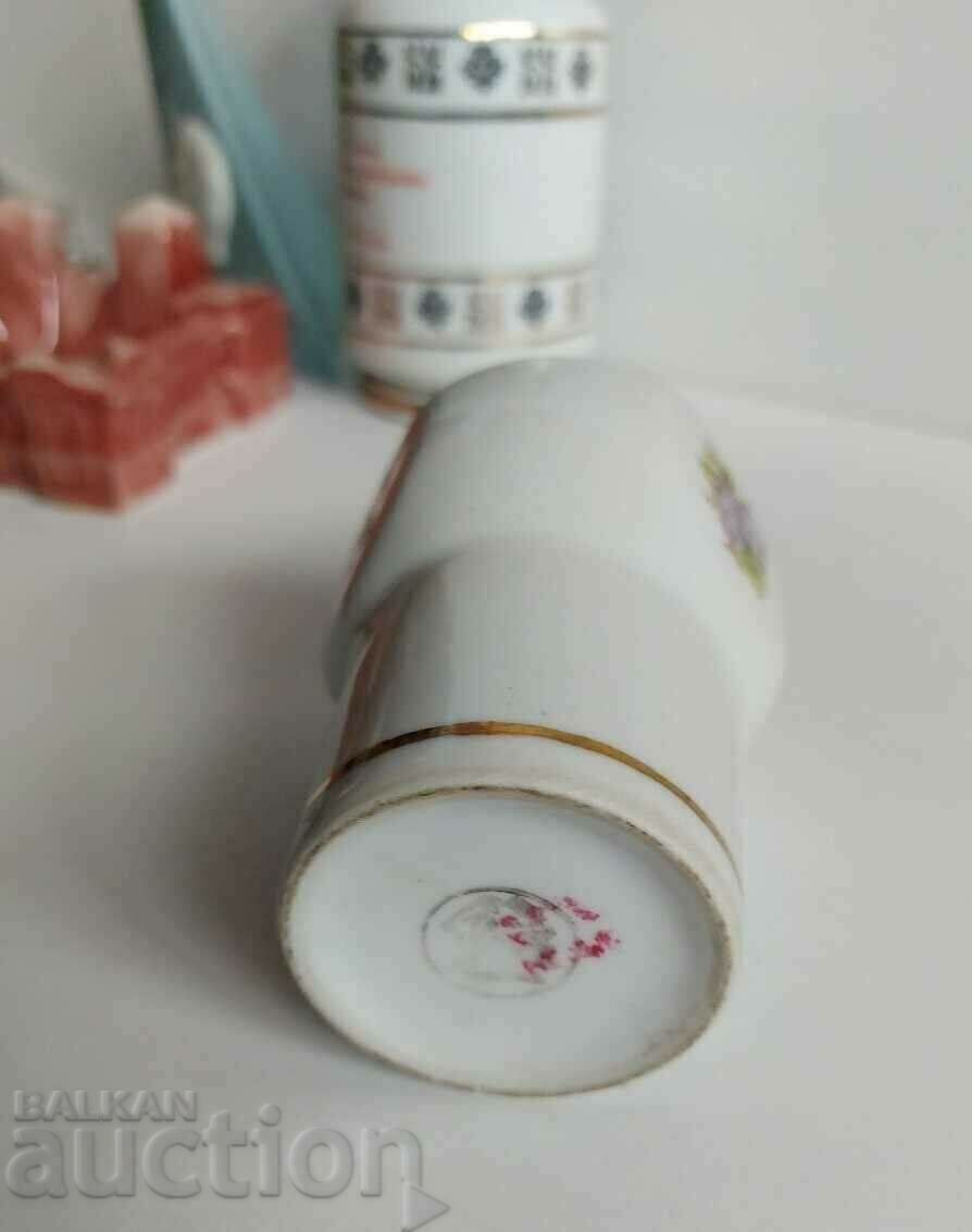 .SOTC BULGARIAN PORCELAIN VASE VASE WITH FLOWERS FLOWERS - 6 .SOTC BULGARIAN PORCELAIN VASE VASE WITH FLOWERS FLOWERS - 6