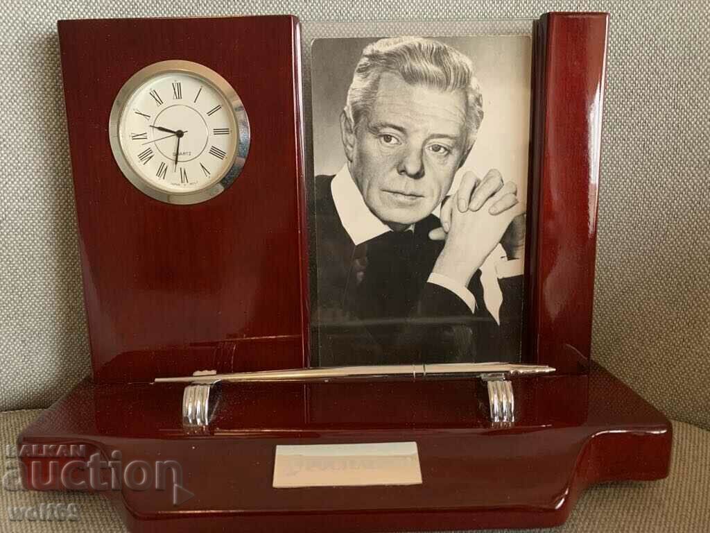 Ενδιαφέρον βραβευμένο ρωσικό γραφείο (μαόνι) με ρολόι-ΡΟΣΤΕΛ Ενδιαφέρον βραβευμένο ρωσικό γραφείο (μαόνι) με ρολόι-ΡΟΣΤΕΛ