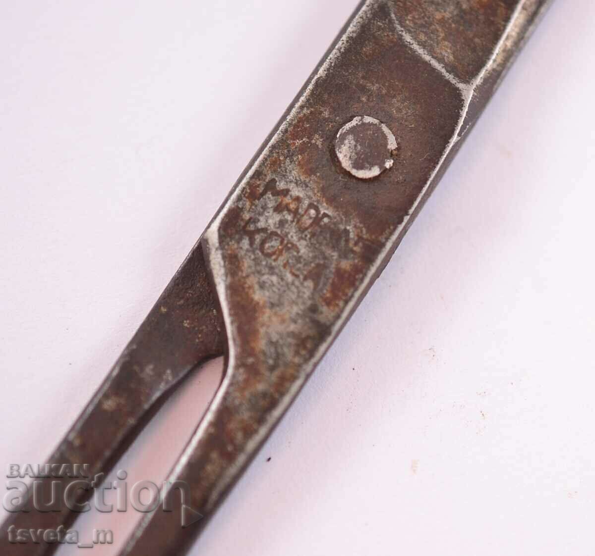 Delivery of Vintage scissors Made in Korea