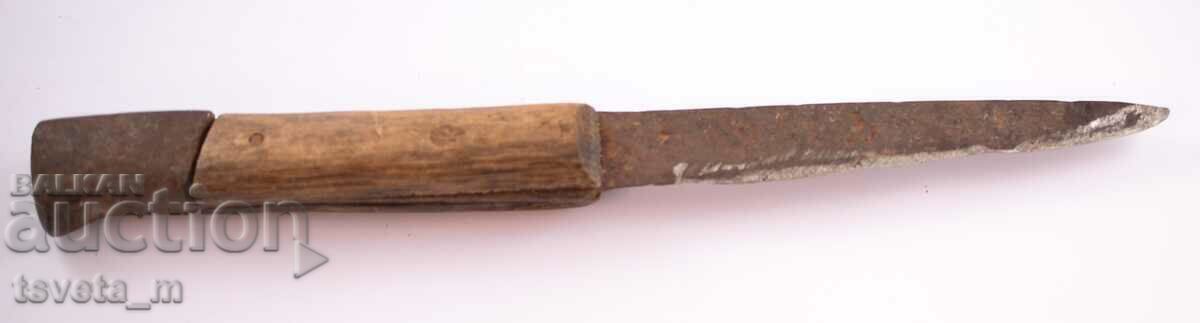 Trenched bayonet knife with price 18.00 BGN | € 9.20 Trenched bayonet knife with price 18.00 BGN | € 9.20