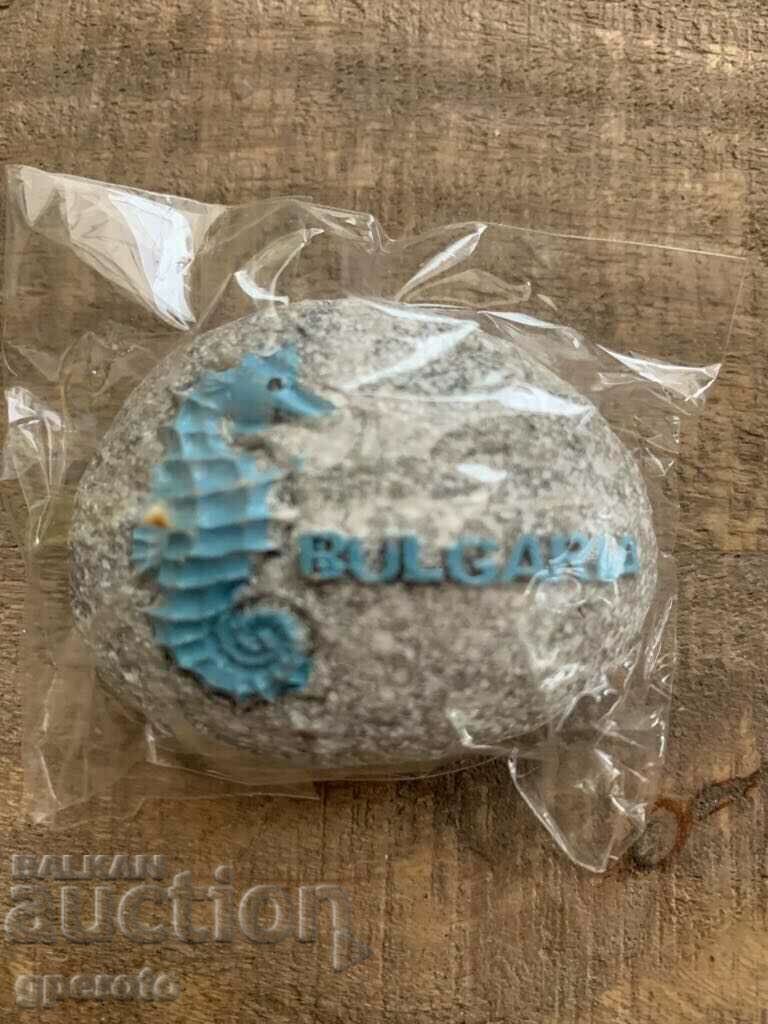 Аукцион Нов камък-магнит-Чудесен сувенир от България Аукцион Нов камък-магнит-Чудесен сувенир от България