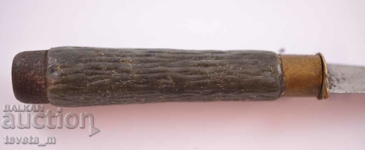 Delivery of Antique knife Delivery of Antique knife