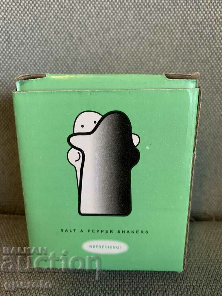 Delivery of Set of new souvenir salt shakers