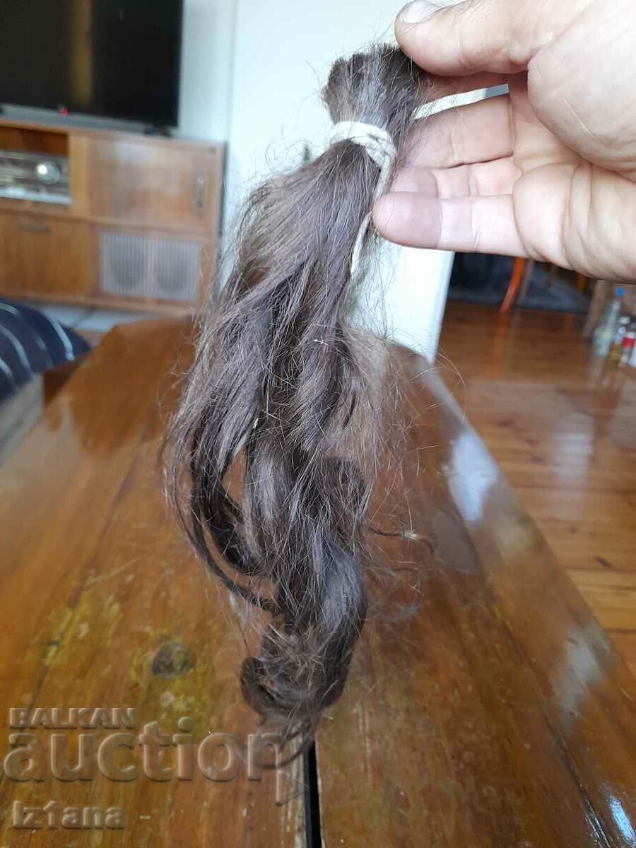 Стара естествена коса с цена 55.00 лв. | € 28.12 Стара естествена коса с цена 55.00 лв. | € 28.12