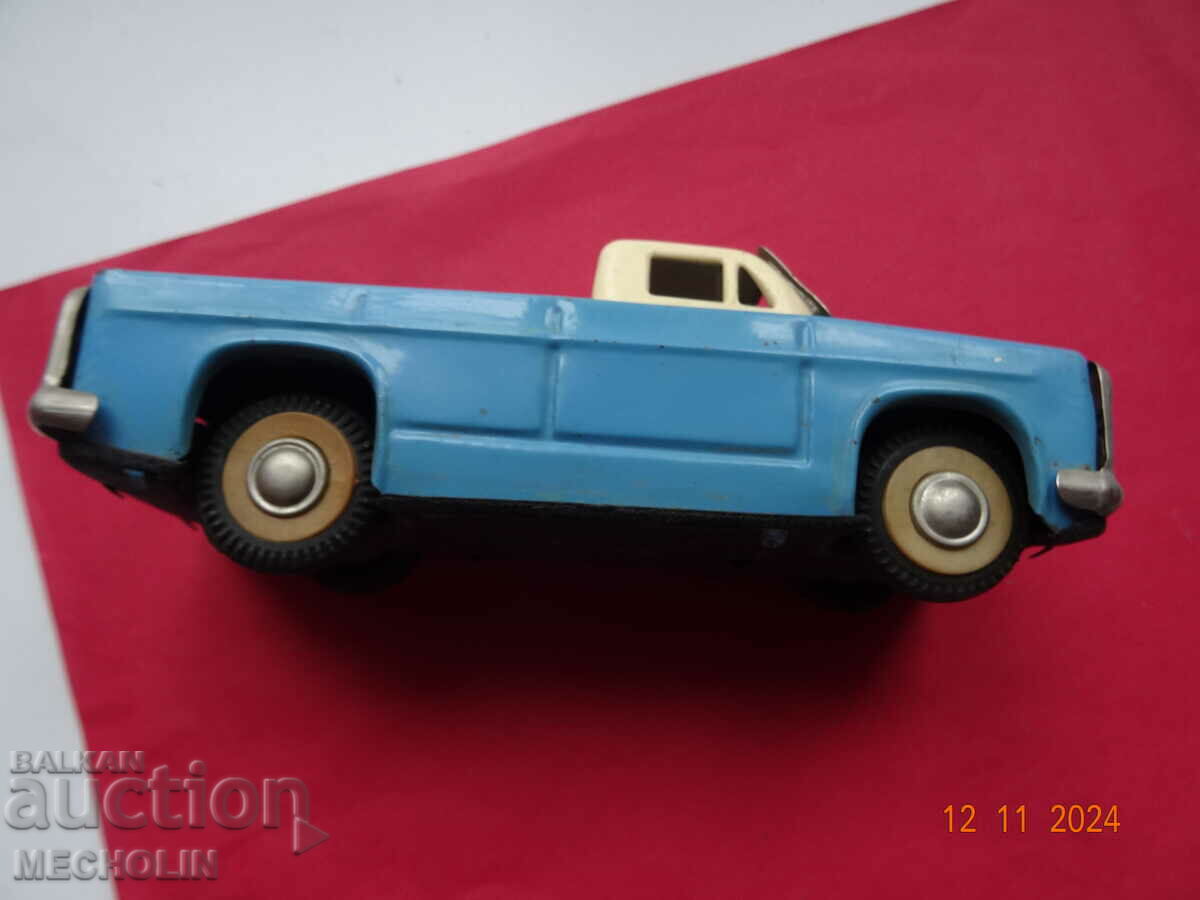 Licitație PICKUP DE COLECȚIE METAL CĂRUT Licitație PICKUP DE COLECȚIE METAL CĂRUT