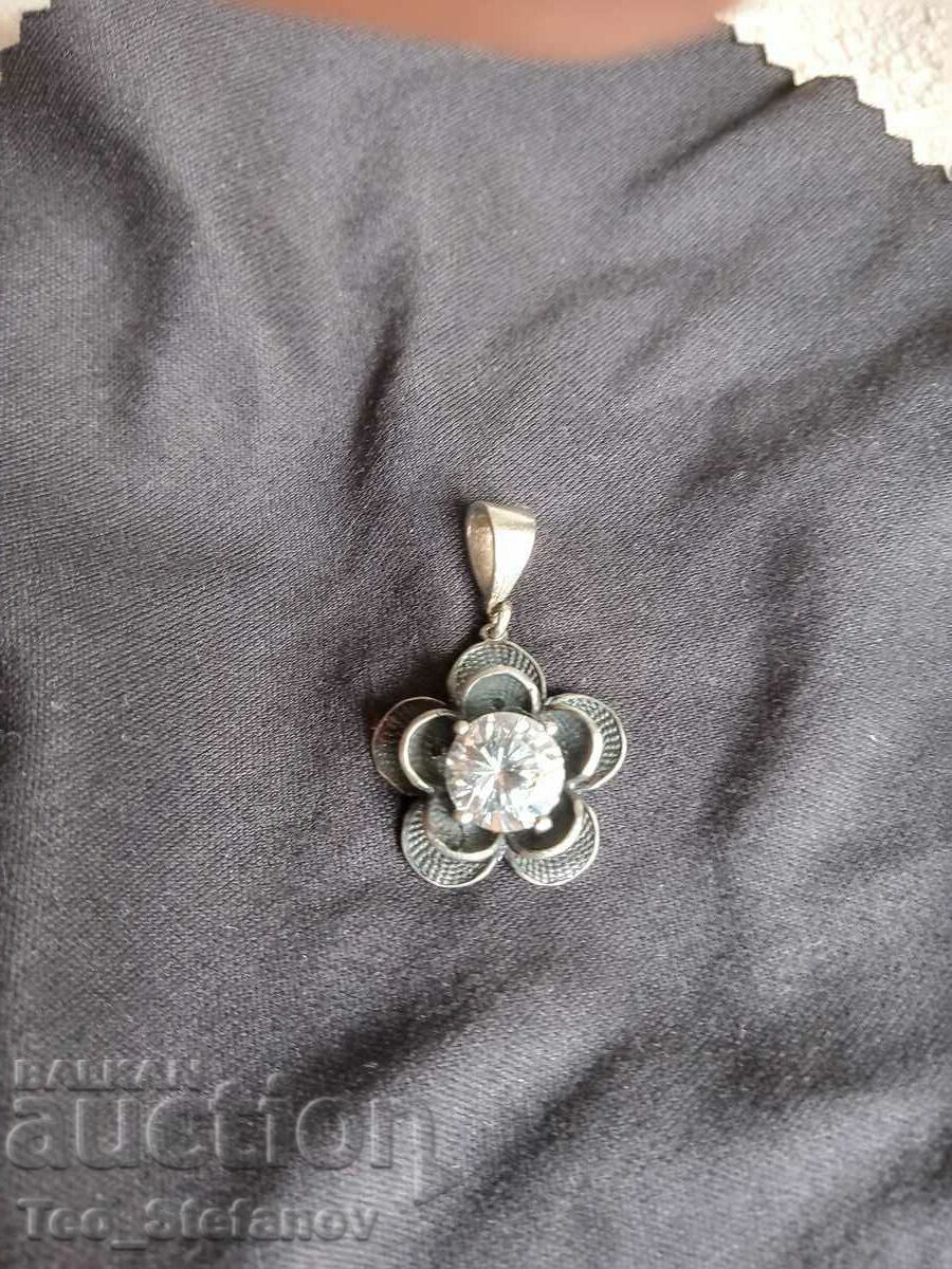 Silver flower pendant with zircon