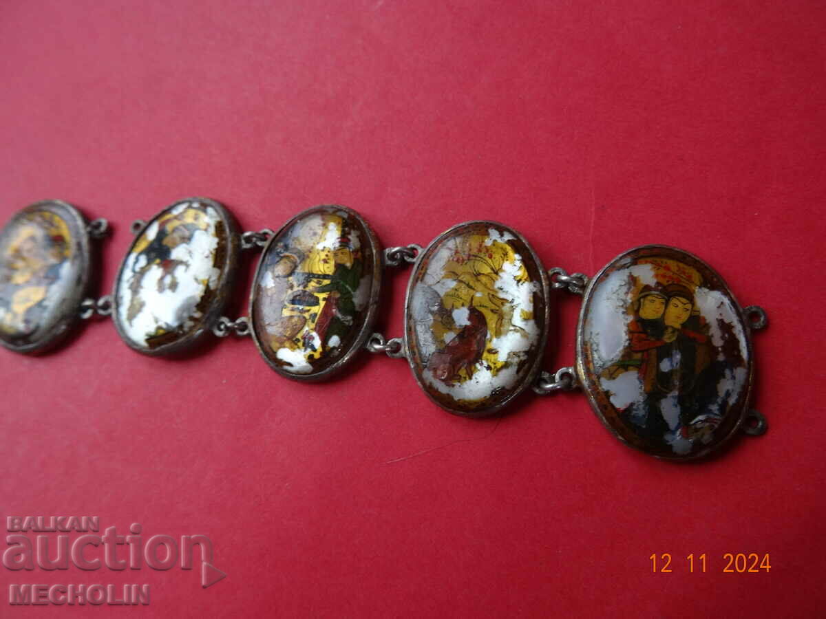Delivery of OLD MOTHER OF PEARL BRACELET WITH PATTERNS Delivery of OLD MOTHER OF PEARL BRACELET WITH PATTERNS