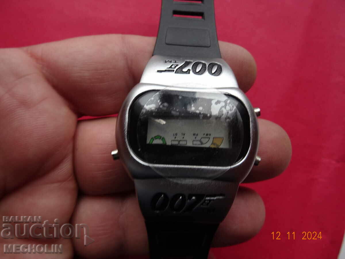 clock collector AGENT 007 QUARTZ - 6 clock collector AGENT 007 QUARTZ - 6