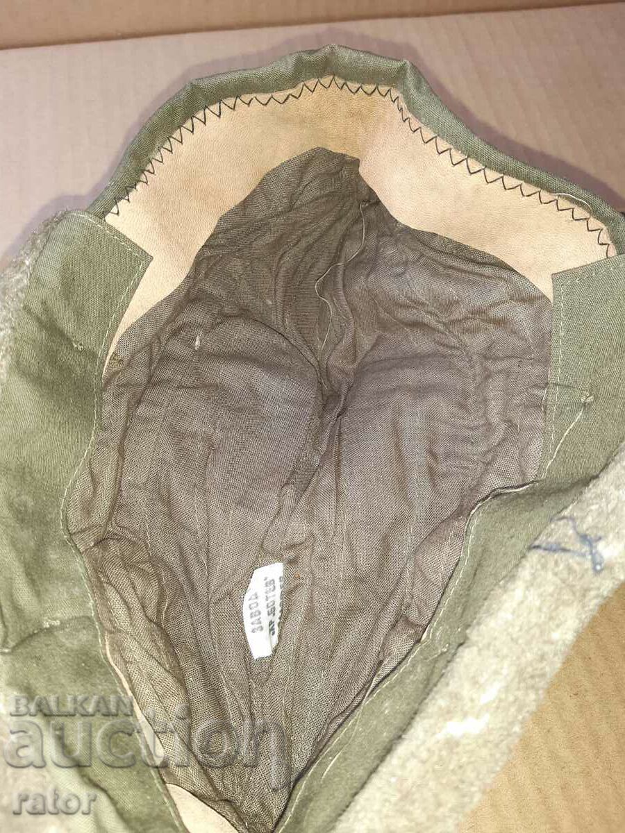 Military earring, hat, cap, uniform - BNA, NRB - 5 Military earring, hat, cap, uniform - BNA, NRB - 5