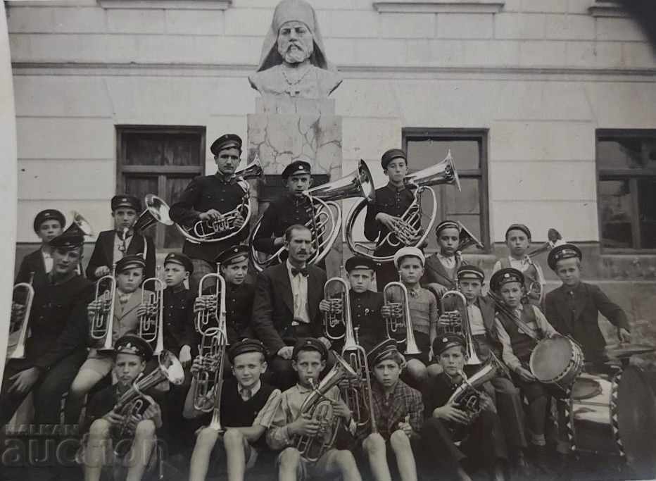 , ORCHESTRA STUDENTILOR MONUMENT FOTO REGATUL BULGARII