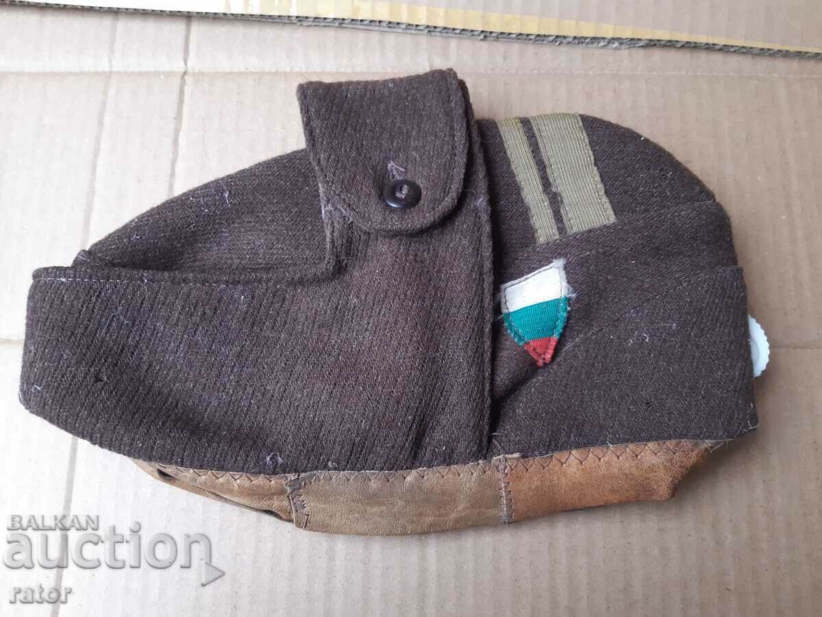 Auction  Military officer's winter cap, hat, uniform - BNA, NRB