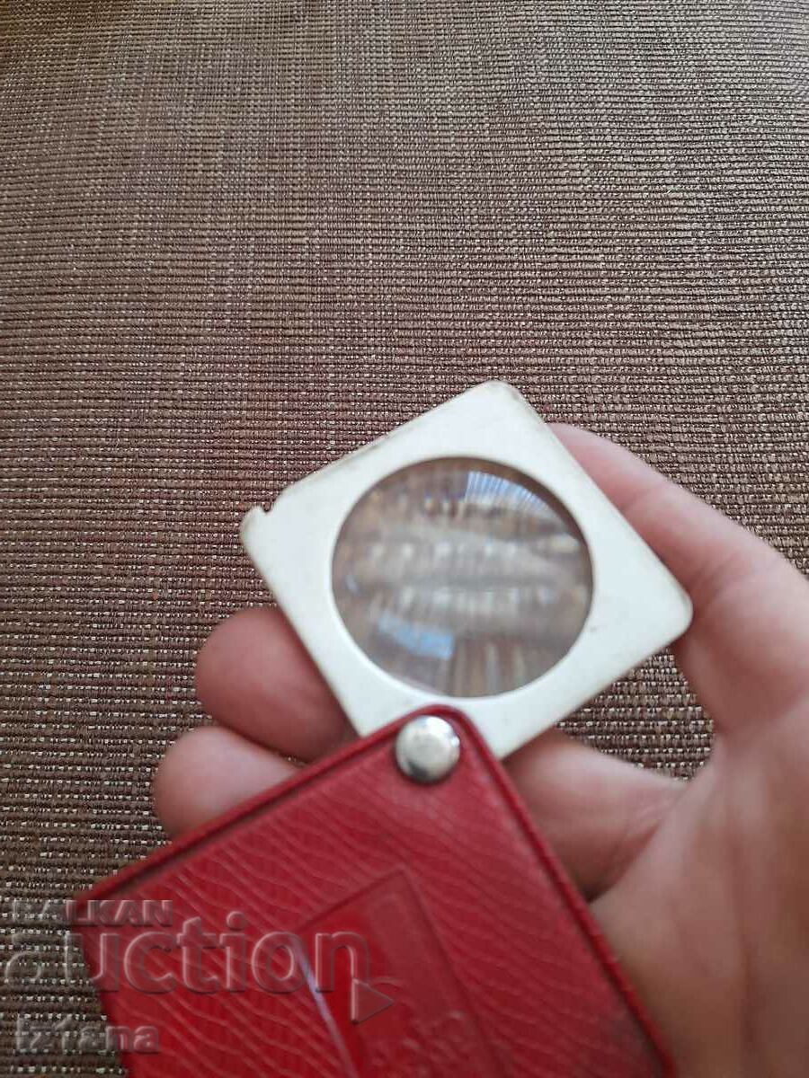 Delivery of Old Deko magnifying glass Delivery of Old Deko magnifying glass