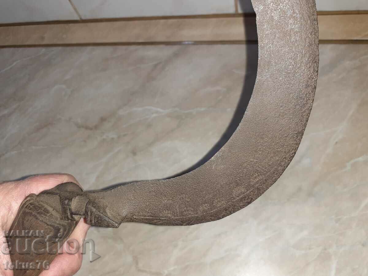 Amazing Old Renaissance Wrought Iron Sickle with Primitive Engravings - 6 Amazing Old Renaissance Wrought Iron Sickle with Primitive Engravings - 6