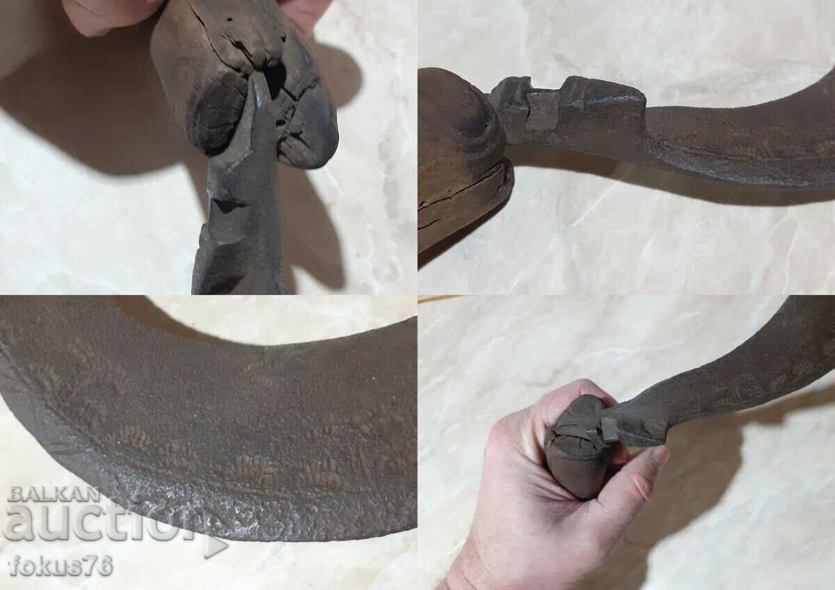 Amazing Old Renaissance Wrought Iron Sickle with Primitive Engravings - 7 Amazing Old Renaissance Wrought Iron Sickle with Primitive Engravings - 7