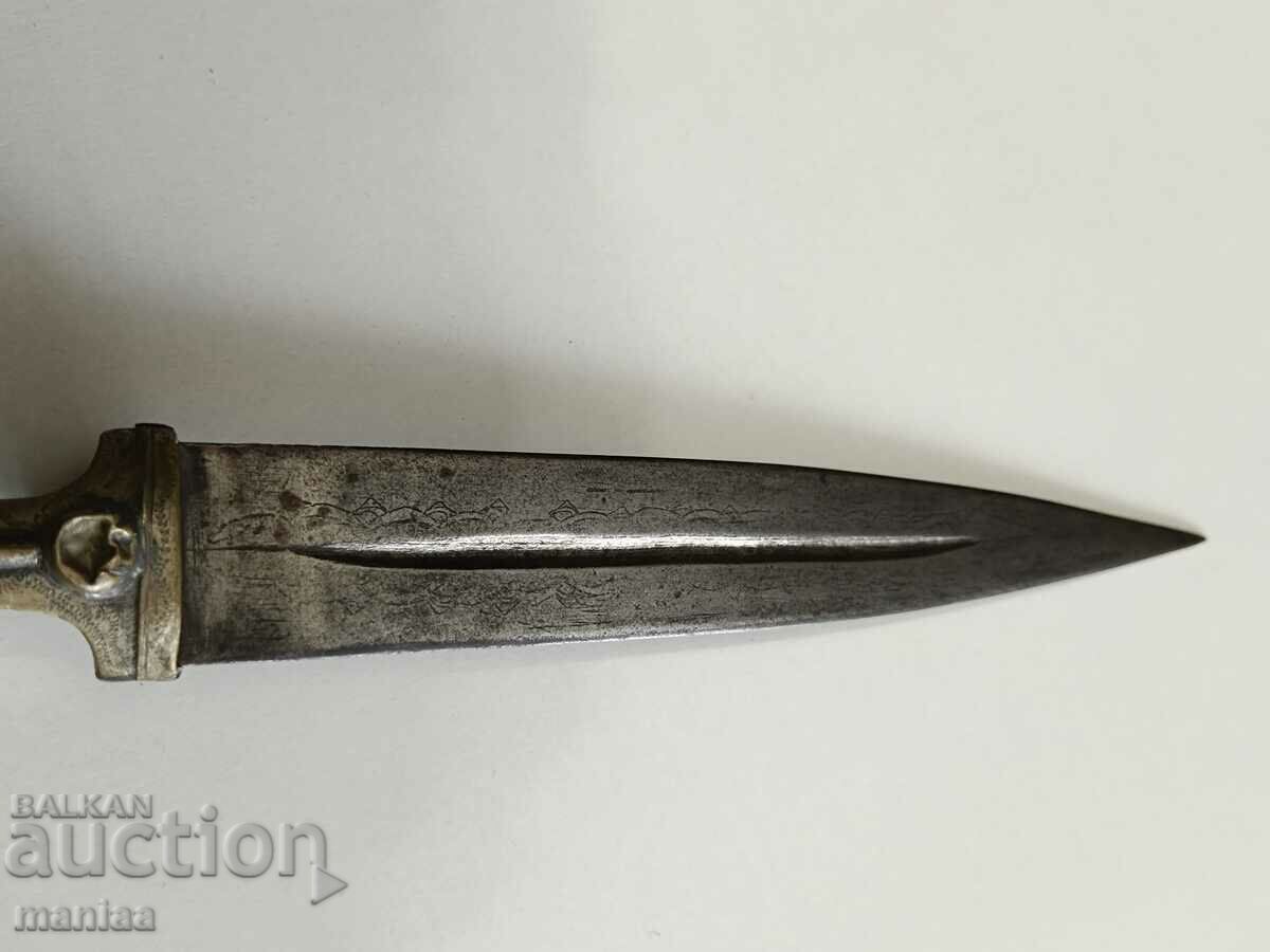 Доставка на Балканска кама, нож , каракулак Доставка на Балканска кама, нож , каракулак