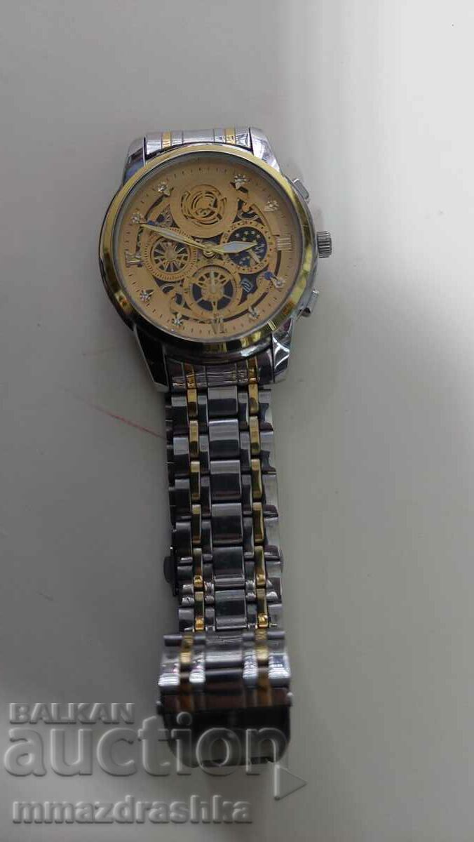 Stylish men's watch, excellent