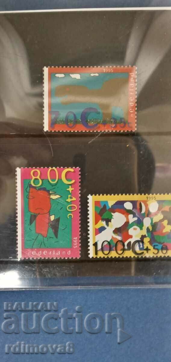 TIMBRIE POSTALE - CÂNGĂTOARELE CONCURSULUI DE DESIGN 1995 cu preț 20.00 BGN | € 10.23 TIMBRIE POSTALE - CÂNGĂTOARELE CONCURSULUI DE DESIGN 1995 cu preț 20.00 BGN | € 10.23