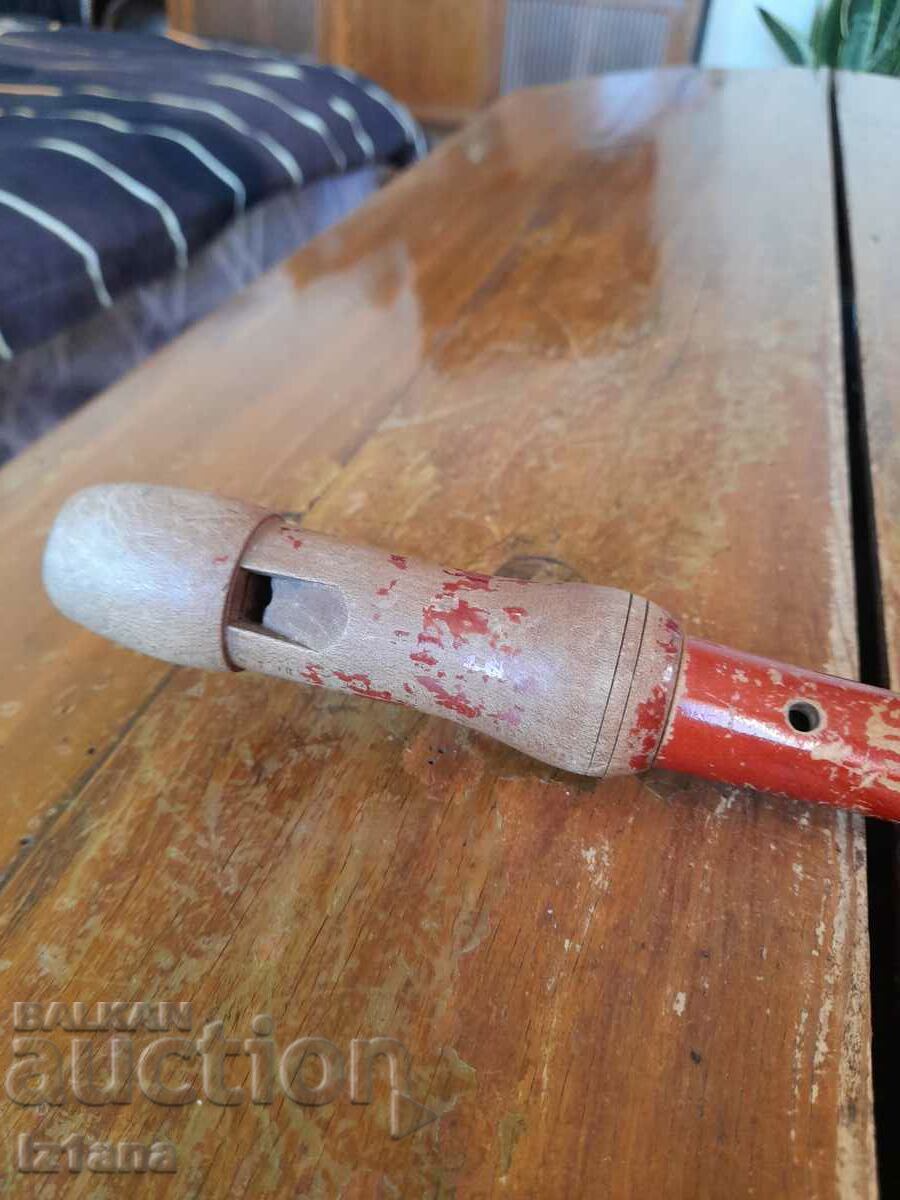 Bătrân ticălos, duduk, fluier cu preț 32.00 BGN | € 16.36 Bătrân ticălos, duduk, fluier cu preț 32.00 BGN | € 16.36