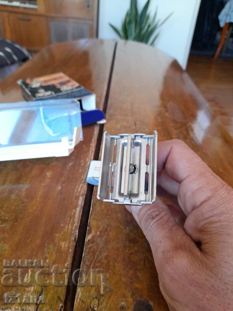 Old Gillette Super Slimtwist razor - 6 Old Gillette Super Slimtwist razor - 6