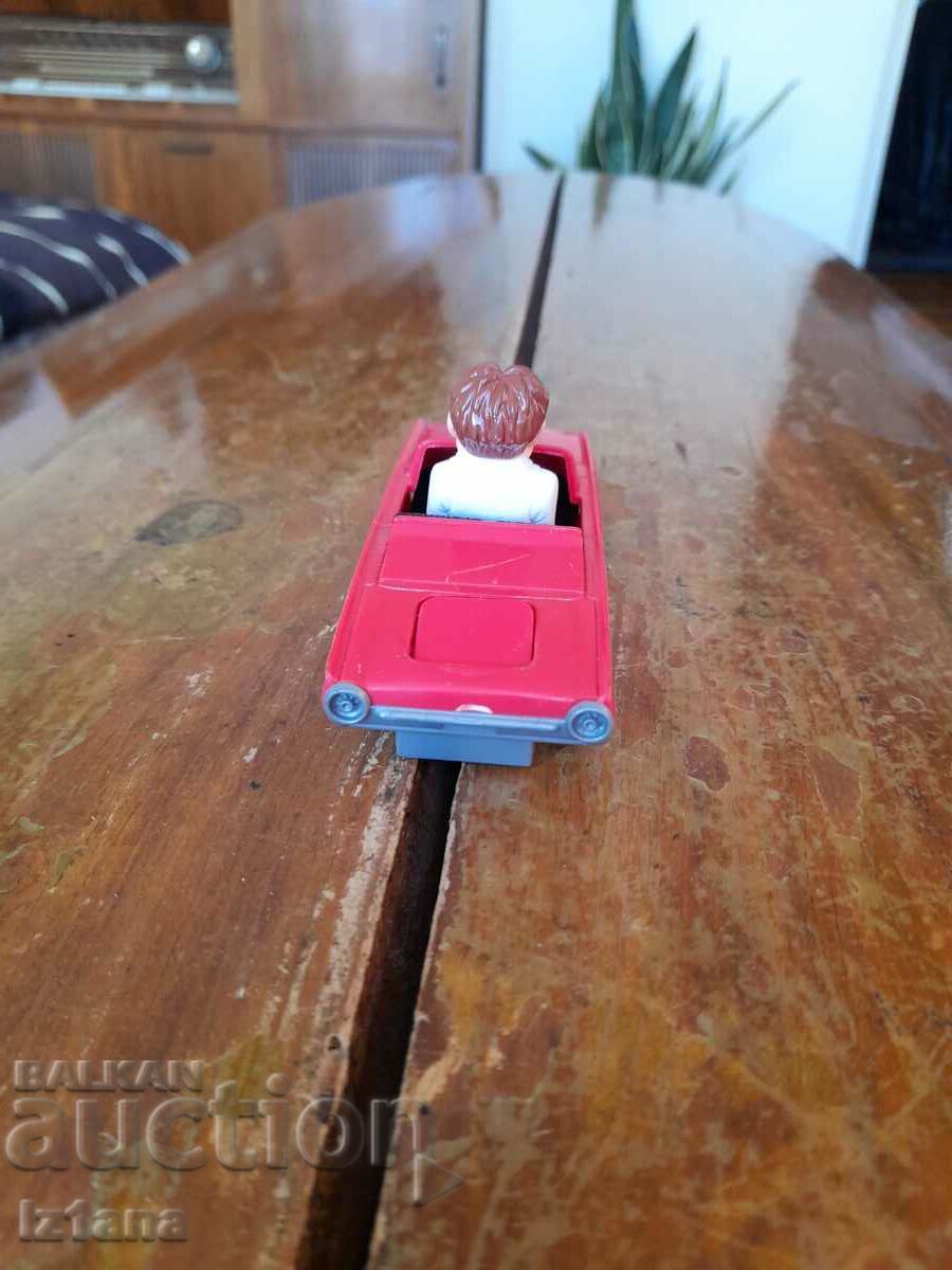 Auction Old car, stroller Auction Old car, stroller