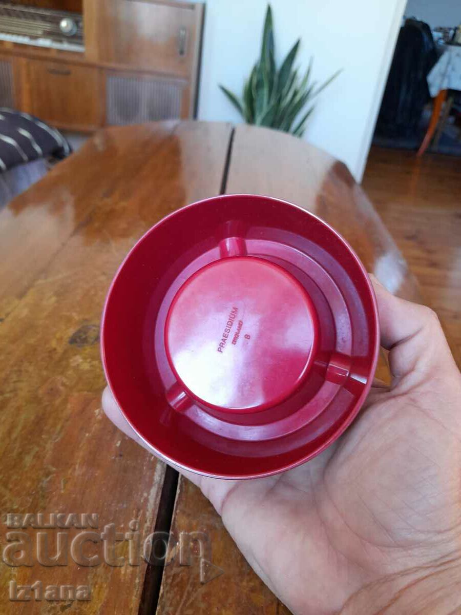 Old Johnnie Walker ashtray - 5 Old Johnnie Walker ashtray - 5