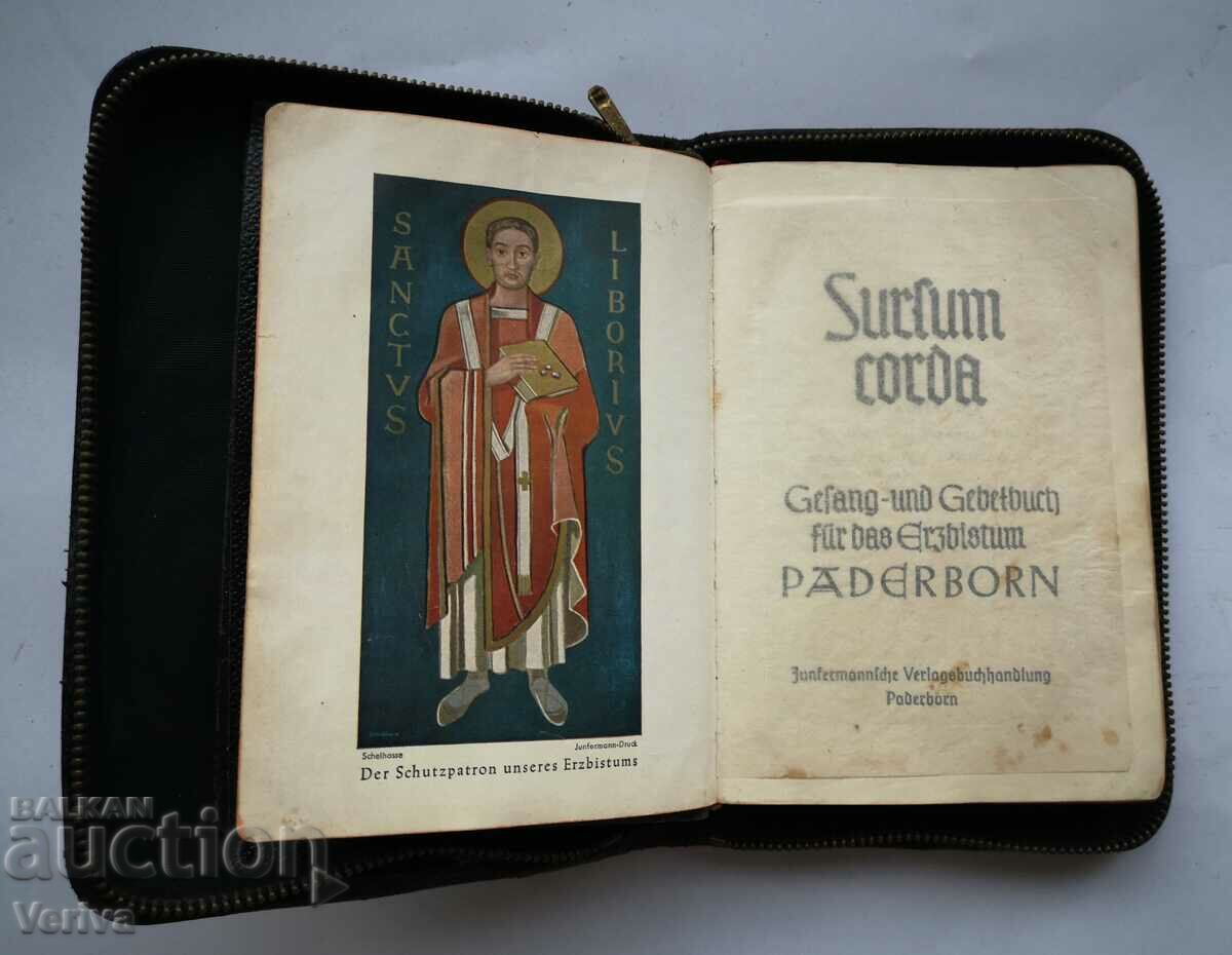 Old German Bible from the First Half of the 20th Century.