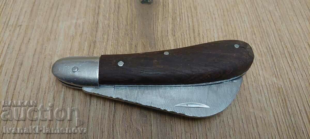 Knife for collectors with price 15.00 BGN | € 7.67 Knife for collectors with price 15.00 BGN | € 7.67