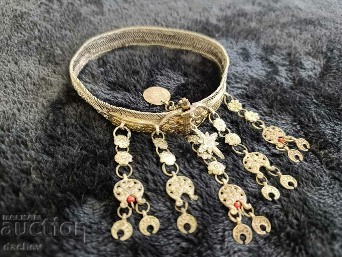 Δημοπρασία Σπάνιο ασημένιο κολιέ σκύλου με λαιμό αναγέννησης Δημοπρασία Σπάνιο ασημένιο κολιέ σκύλου με λαιμό αναγέννησης