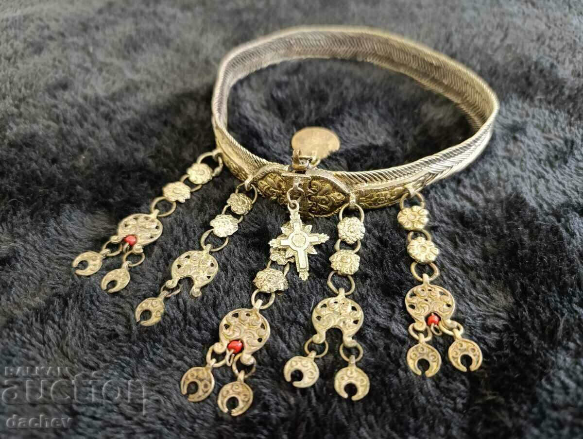 Παράδοση Σπάνιο ασημένιο κολιέ σκύλου με λαιμό αναγέννησης Παράδοση Σπάνιο ασημένιο κολιέ σκύλου με λαιμό αναγέννησης