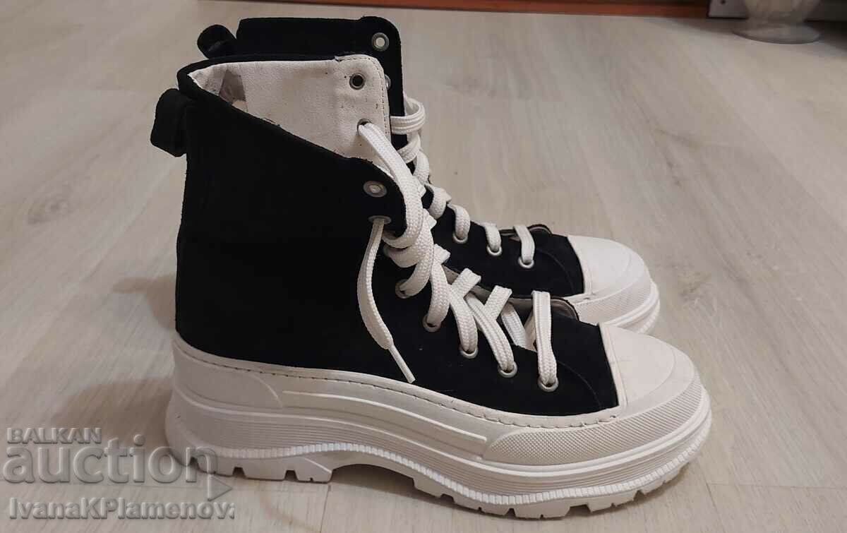 Women's sports shoes sneakers new Women's sports shoes sneakers new