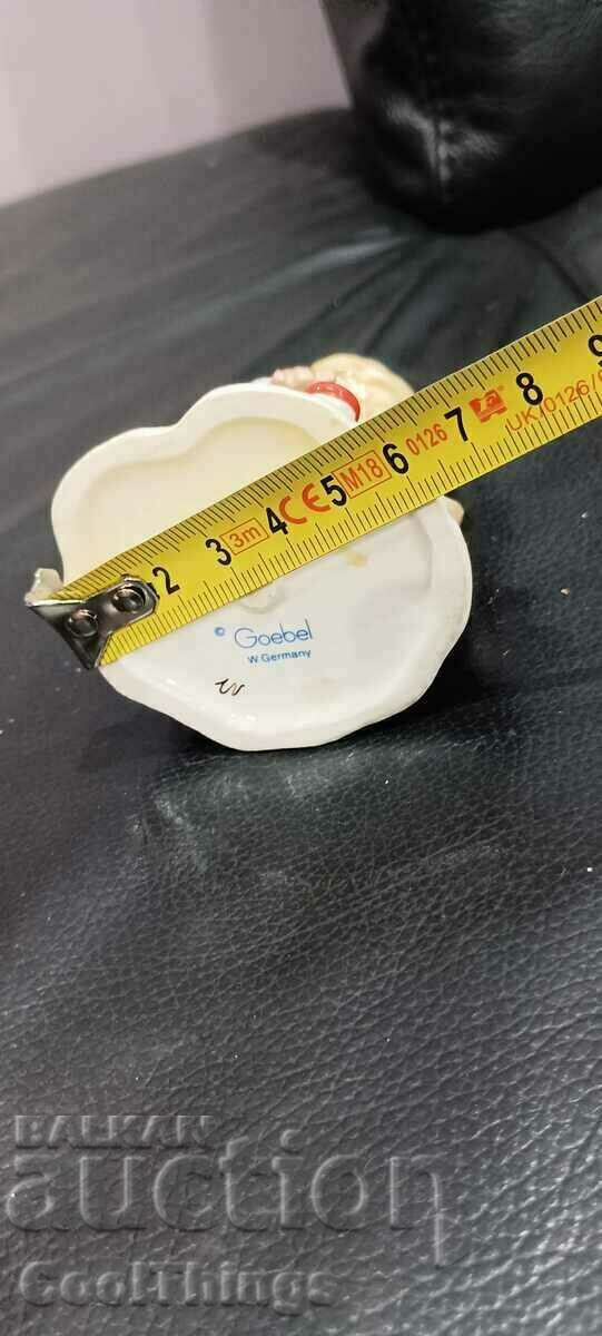 Goebel 1978 Marked Porcelain Figure - 7 Goebel 1978 Marked Porcelain Figure - 7