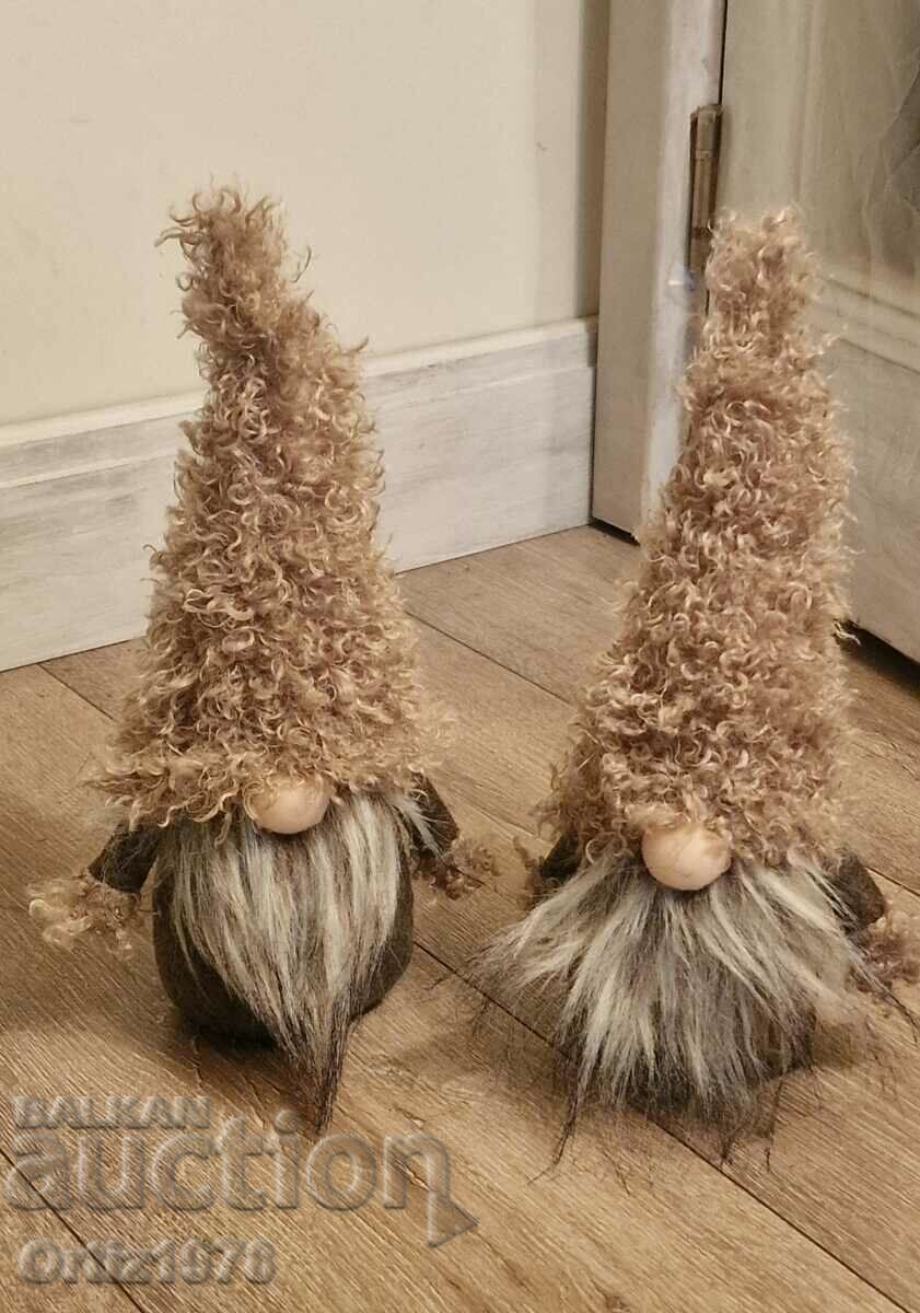 A fluffy and shaggy gnome! 40 cm with price 26.00 BGN | € 13.29 A fluffy and shaggy gnome! 40 cm with price 26.00 BGN | € 13.29