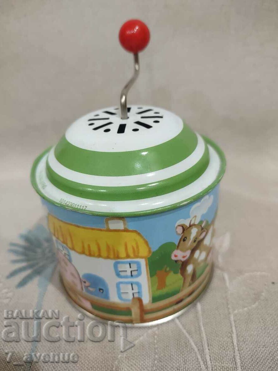 Children's lantern, metal musical toy, 11/15/24 with price 49.00 BGN | € 25.05 Children's lantern, metal musical toy, 11/15/24 with price 49.00 BGN | € 25.05