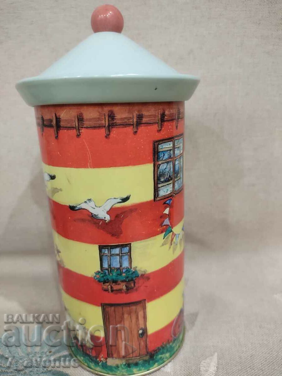 Old metal collector's box 11/15/24 with price 29.00 BGN | € 14.83 Old metal collector's box 11/15/24 with price 29.00 BGN | € 14.83