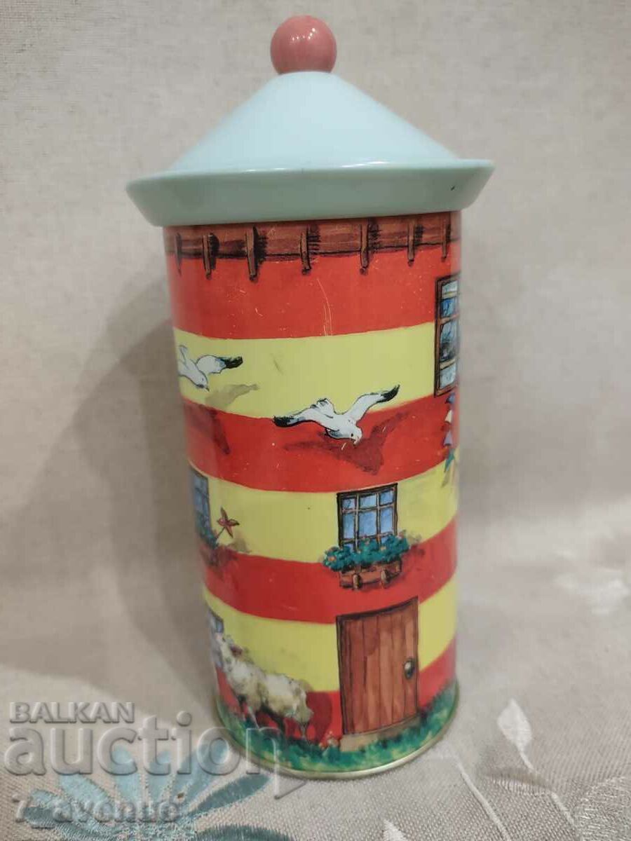 Delivery of Old metal collector's box 11/15/24 Delivery of Old metal collector's box 11/15/24