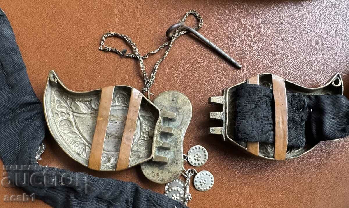 Auction Silver Pafti with Mother of Pearl Auction Silver Pafti with Mother of Pearl