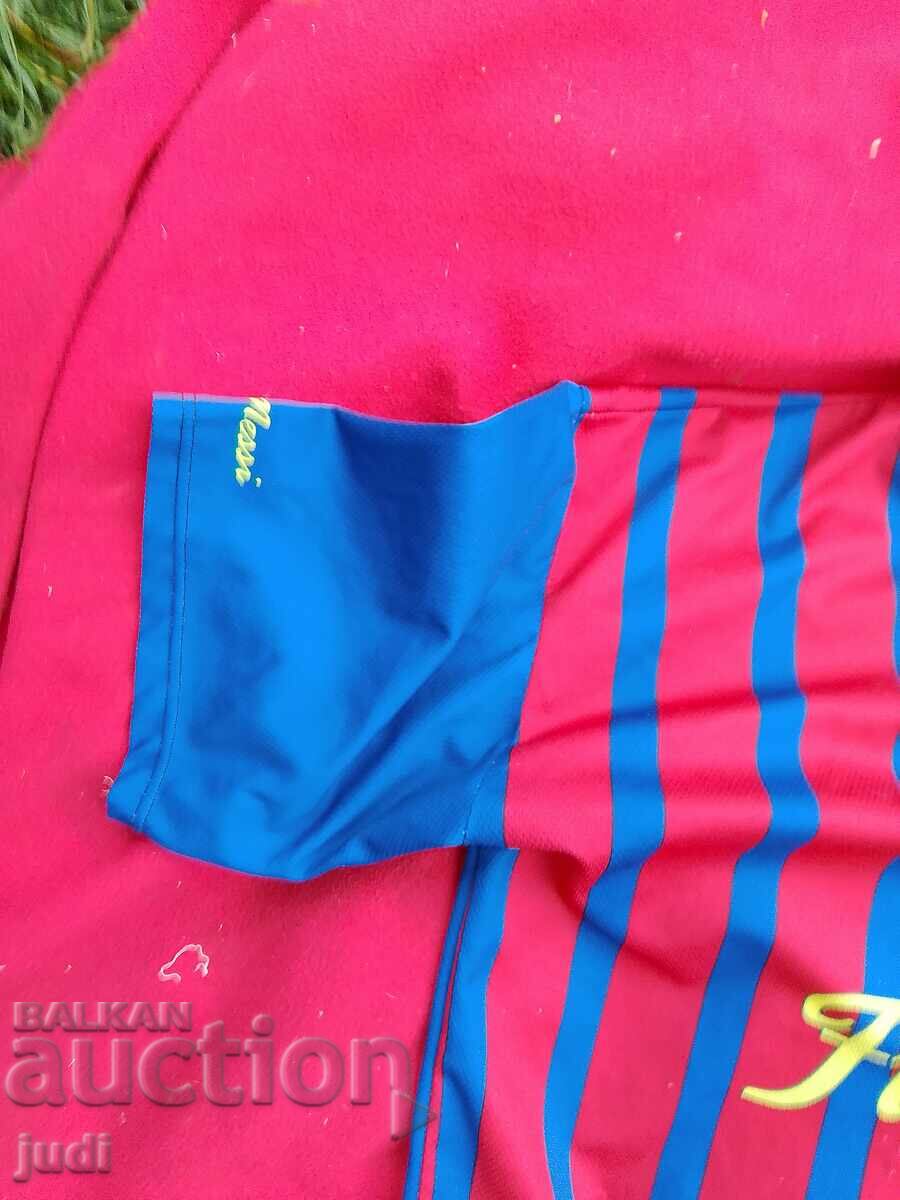 Messi Barcelona shirt with price 30.00 BGN | € 15.34 Messi Barcelona shirt with price 30.00 BGN | € 15.34