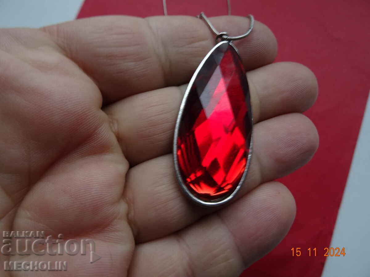 COLAR FRUMOS 6 cu preț 11.00 BGN | € 5.62 COLAR FRUMOS 6 cu preț 11.00 BGN | € 5.62