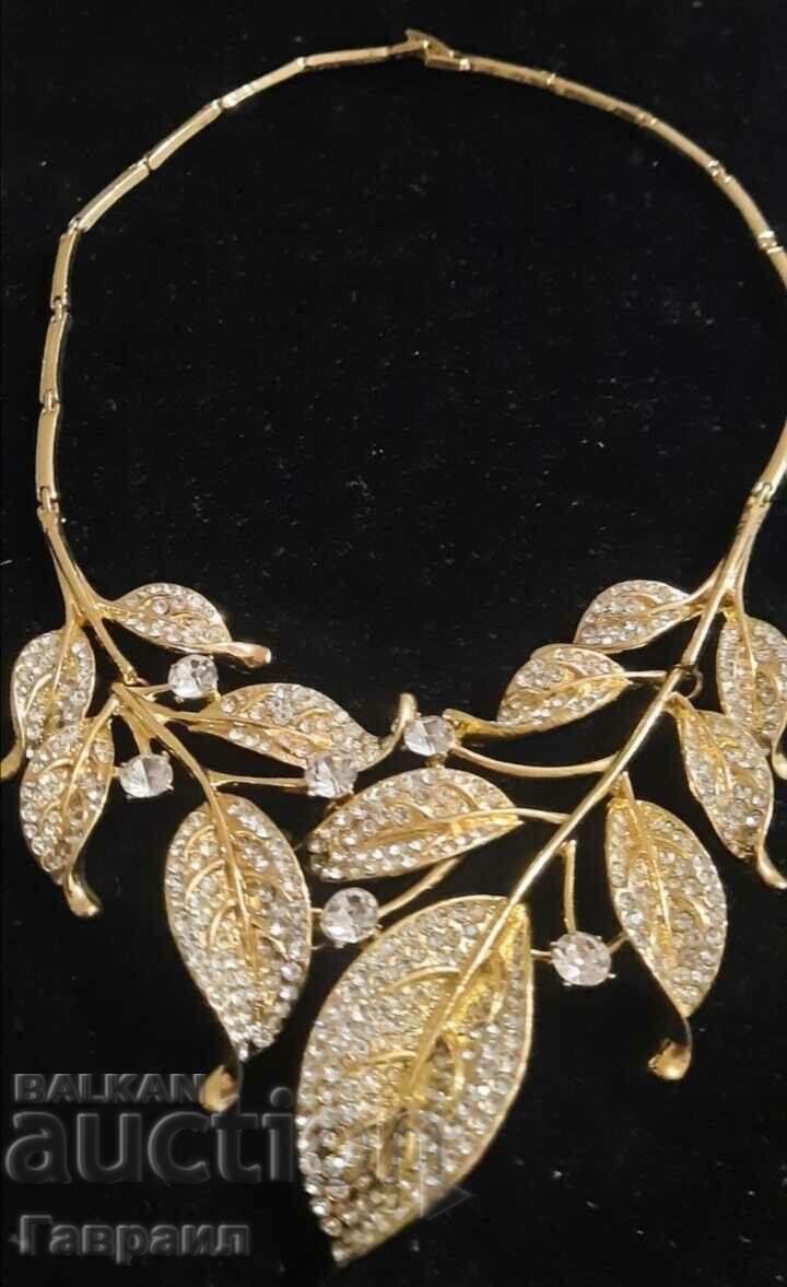 Necklace with price 30.00 BGN | € 15.34 Necklace with price 30.00 BGN | € 15.34