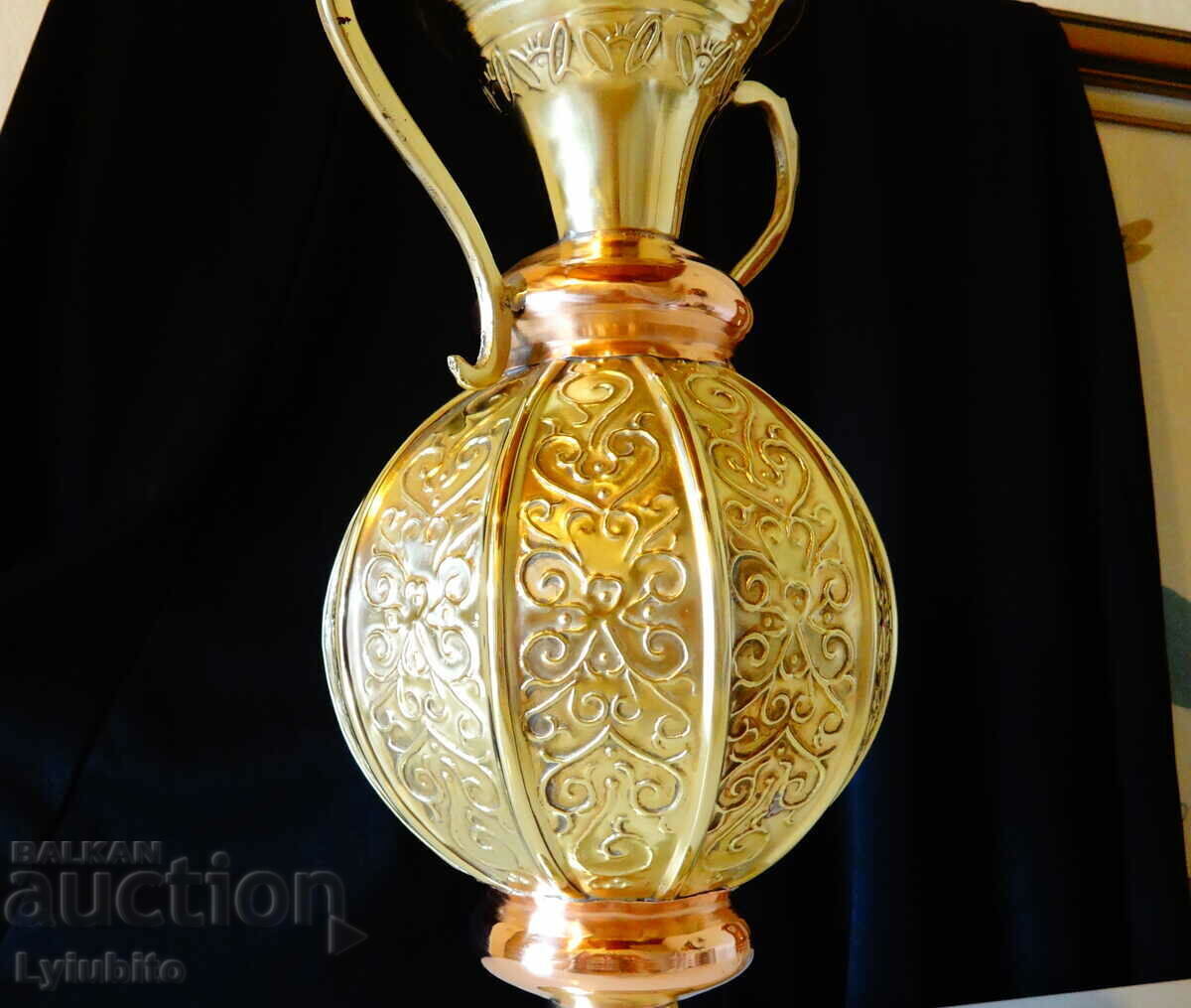 Copper vase, jug, amphora 1.6 kg with price 159.00 BGN | € 81.30 Copper vase, jug, amphora 1.6 kg with price 159.00 BGN | € 81.30